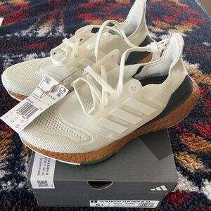 Adidas Ultraboost 22